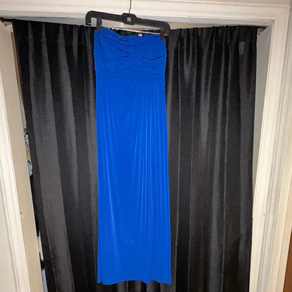 Elegant Blue Strapless Maxi Dress